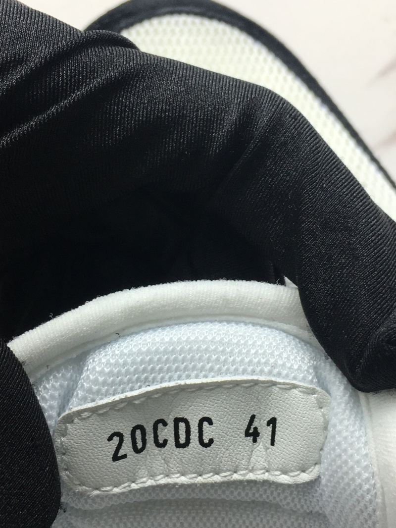 a895e224e5d42f752e6768151383b75e_1745212496_9446.jpg