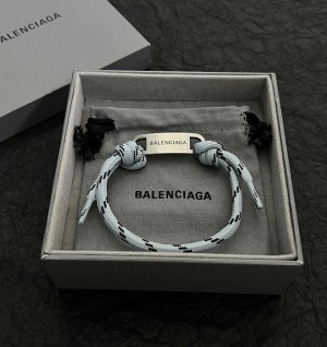 발렌시아가 balenciaga plate 브레이슬릿