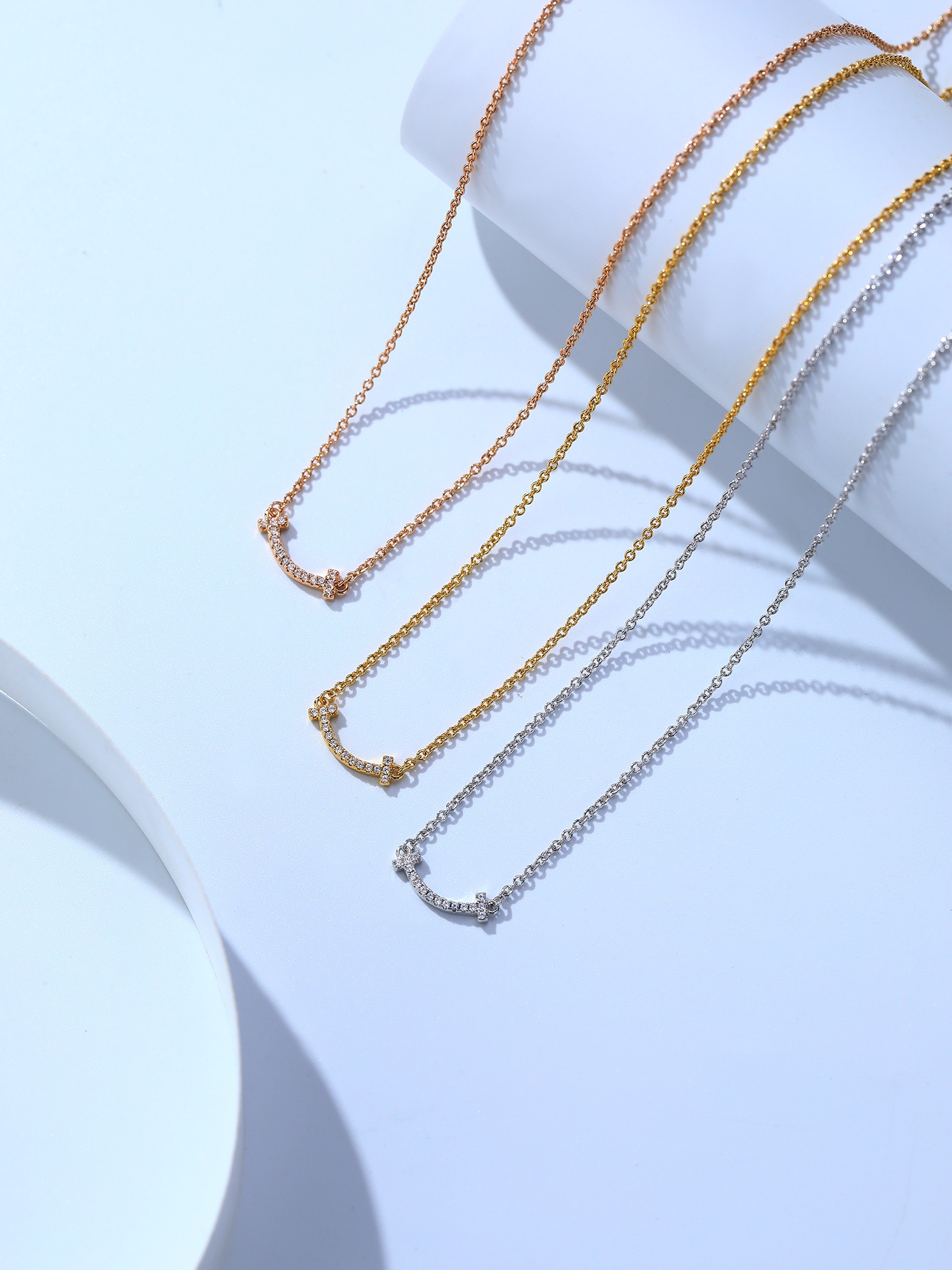 티파니 스마일 목걸이 (V-gold소재) (3COLOR) (1CM)