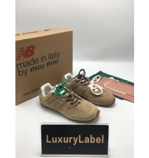 미우미우 x 뉴발란스 530 스니커즈